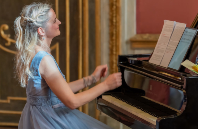 12 giugno 2022, Cambiamento tra fiaba e musica – Recital per Archivissima 2022, Palazzo Barolo, Torino, a cura di Associazione Concertante e Fondazione Colonnetti, con Beatrice Bonino (monologo e letture) e Anna Barbero Beerwald (pianoforte)